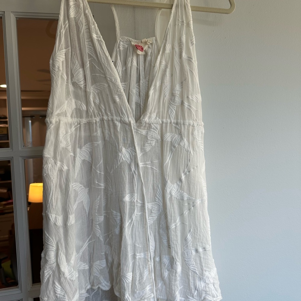 White Sleeveless V-Neck swim cover
